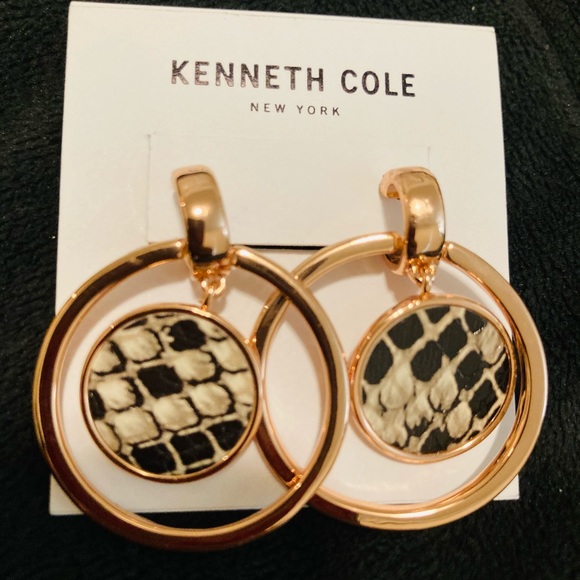 NWT Kenneth Cole Necklace w/ Matching Earrings - Picture 4 of 5